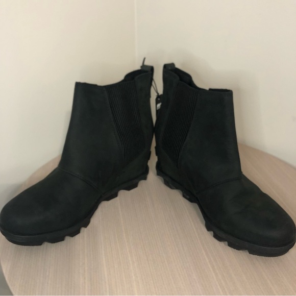 Sorel Joan of Arctic Wedge II Chelsea Boots - Picture 4 of 8